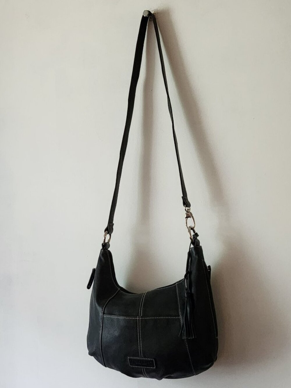 Tignanello bag convertible crossbody hobo style leather black NWOT